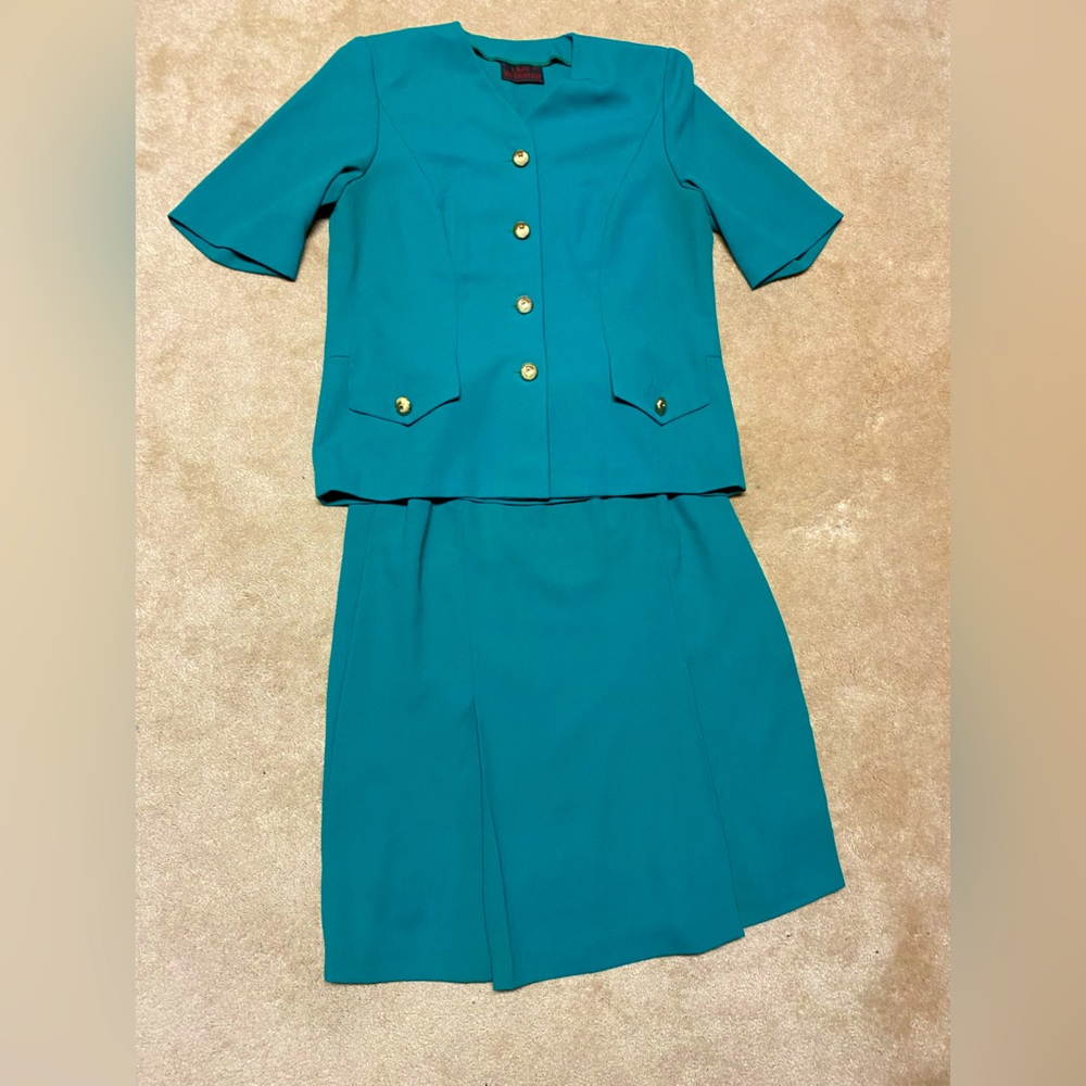 Vintage 1980s Emerald green ladies suit